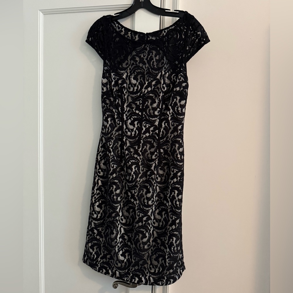 NWT Monique Lhuillier Black Lace Midi Dress